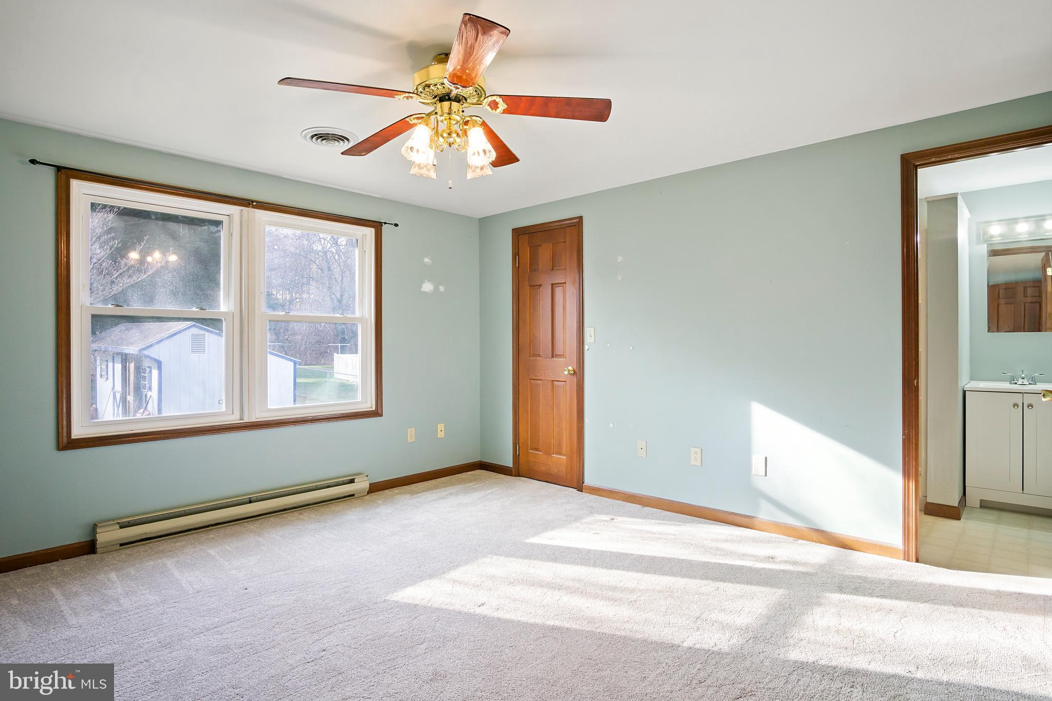 23007 Cavetown Church Road Smithsburg, MD 21783 - Photo 23 of 41 Primary Bedroom
