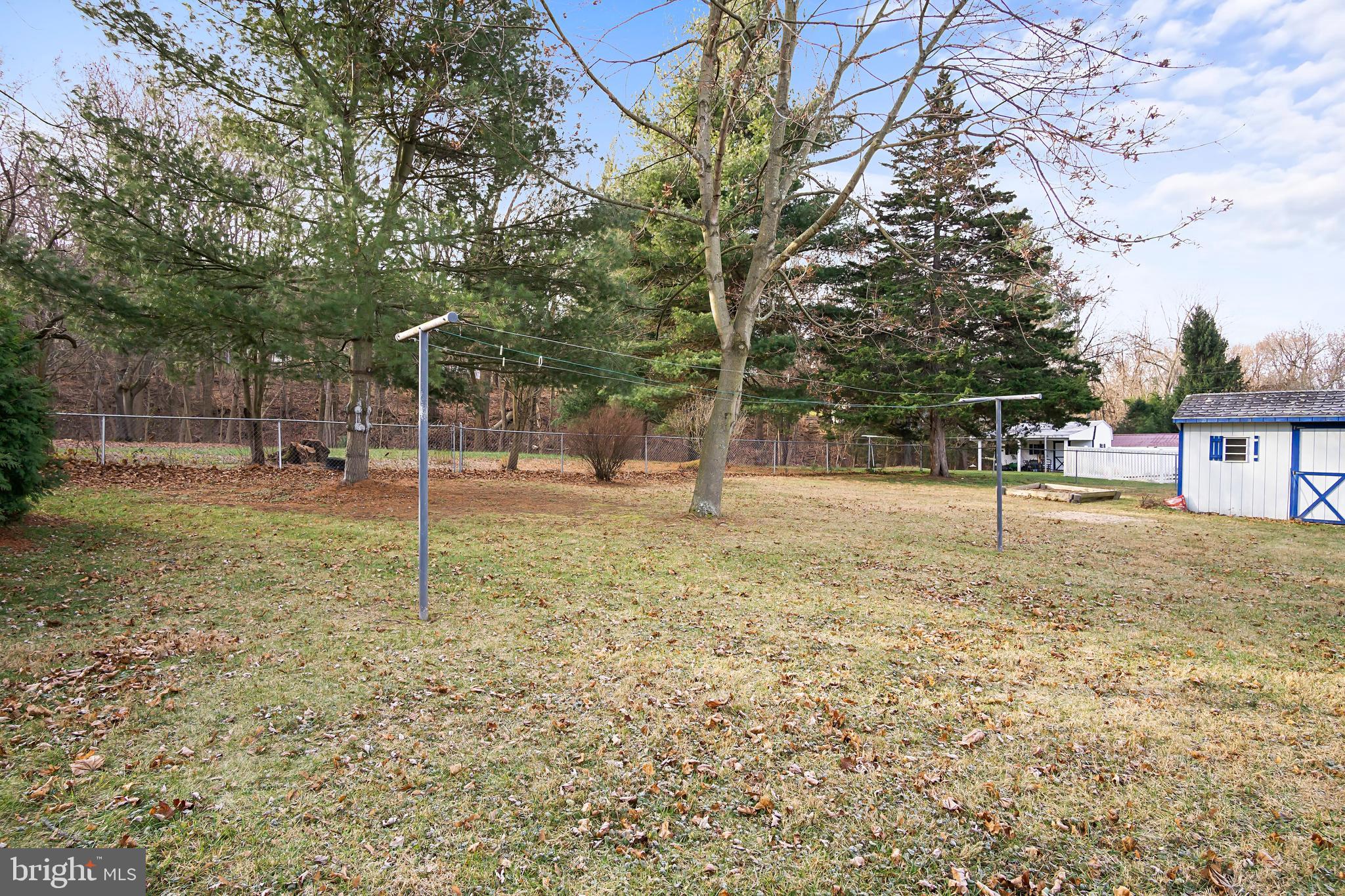 23007 Cavetown Church Road Smithsburg, MD 21783 - Photo 39 of 41 Large rear yard