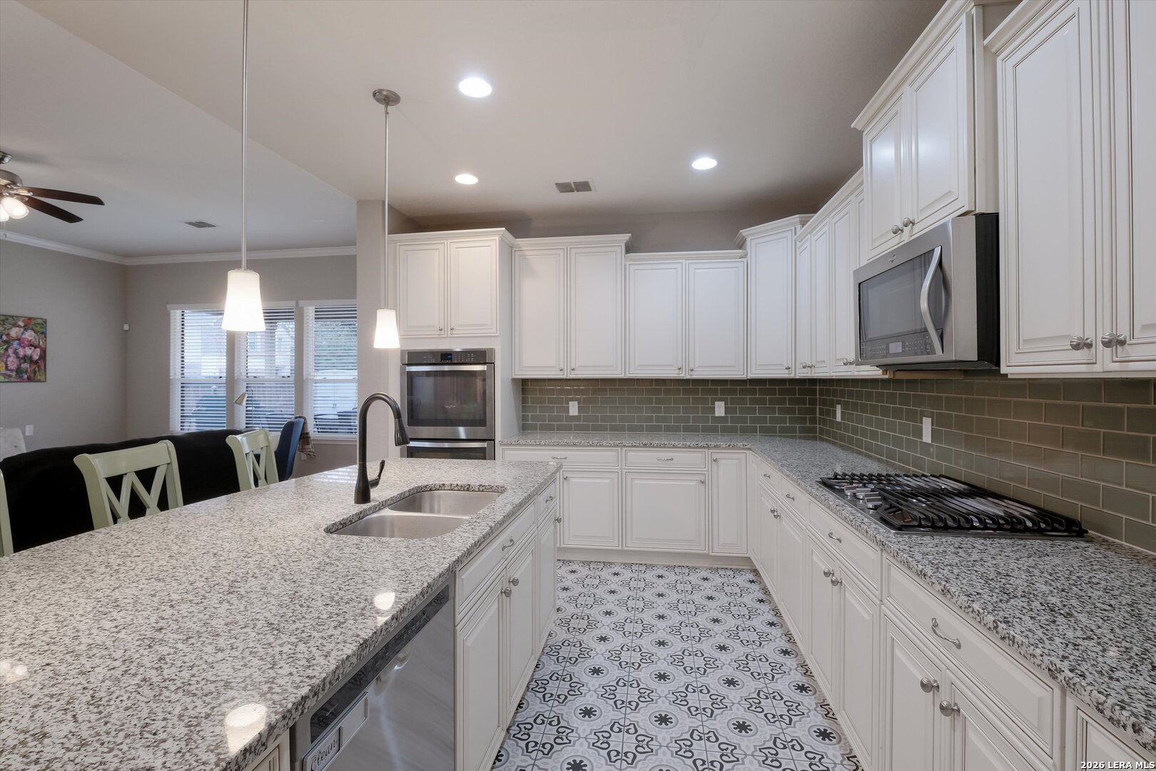 10858 Red Sage Helotes, TX 78023 - Photo 7 of 31