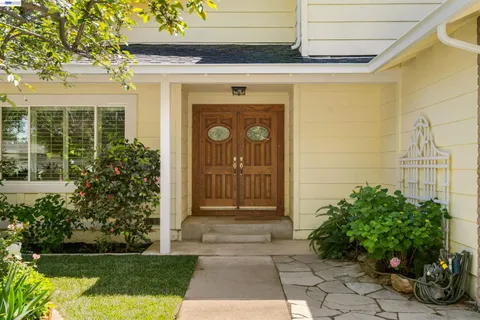 $1,689,000 | 3136 Cranwood Court, Pleasanton, CA 94588