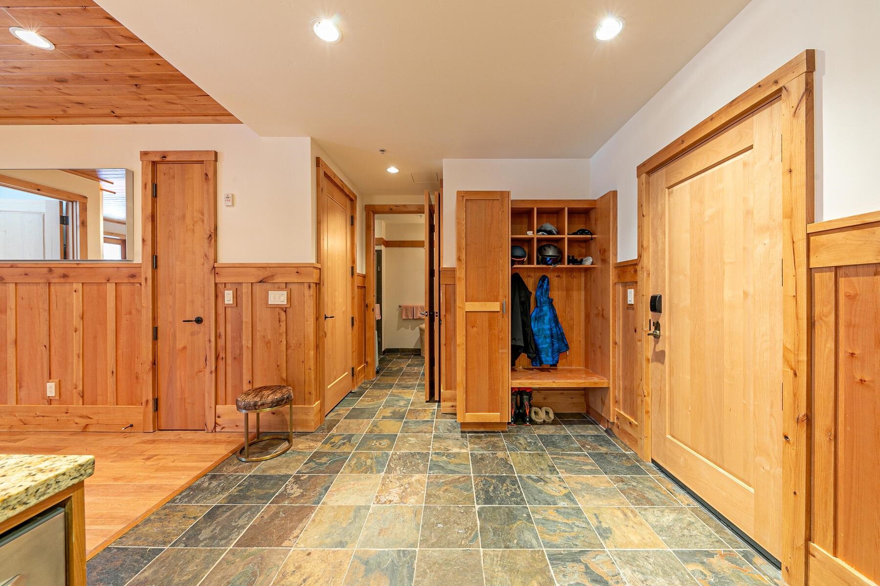 600 Sugar Bowl Road, Unit 102 Truckee, CA 96161 - Photo 6 of 28 Gallery Image 6
