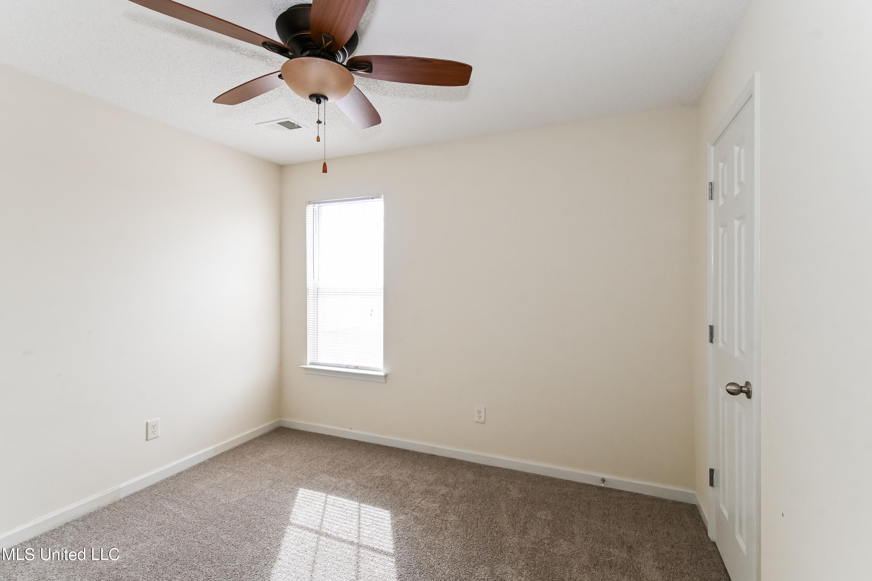 9959 Stage Run Drive Olive Branch, MS 38654 - Photo 12 of 15 027-photo-bedroom-13553150