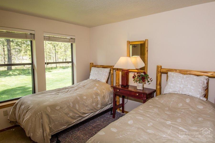 17772 West Core Road Sunriver, OR 97707 - Photo 13 of 24 The second guest bedroom also with views