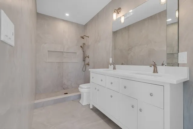 $7,000 | 1396 Beacon Street, Unit 3, Brookline, MA 02446