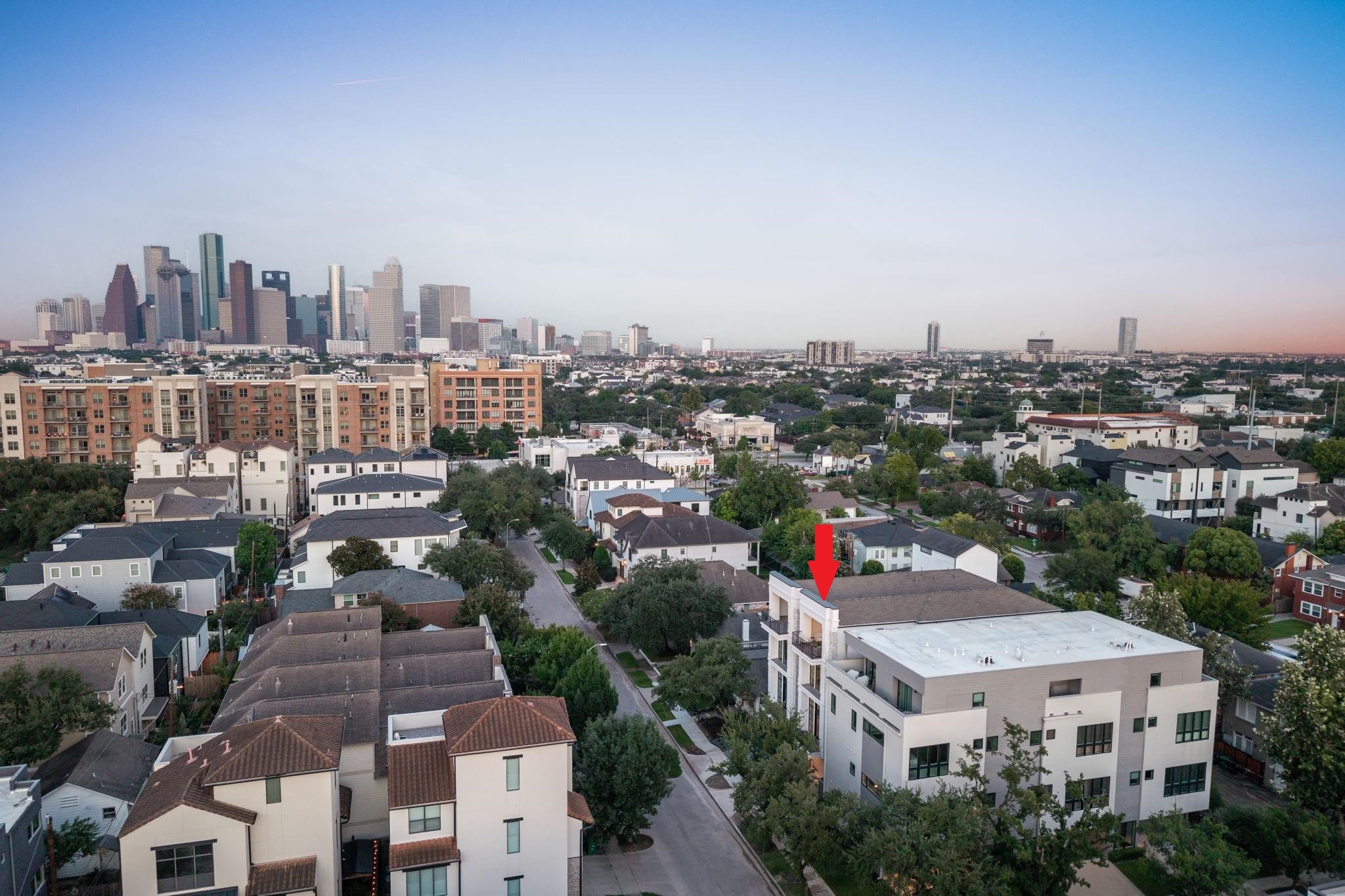 1215 West Pierce Street Houston, TX 77019 - Photo 8 of 40 Located on a quiet neighborhood street, yet so close to everything! World class dining is within walking distance. Theater, cocktails, shopping--you're right in the middle of the beating heart of the city!