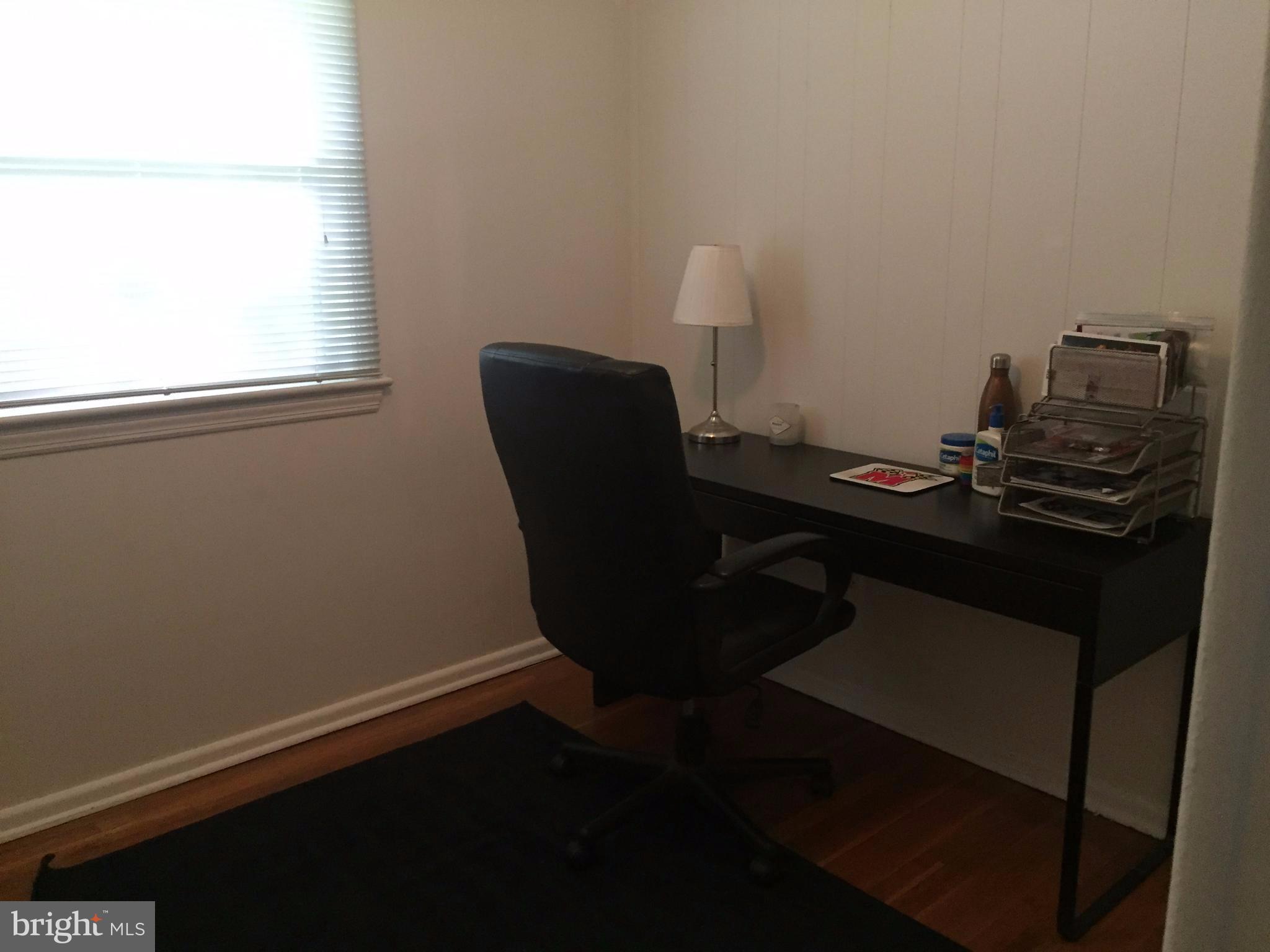 Bedroom/Office