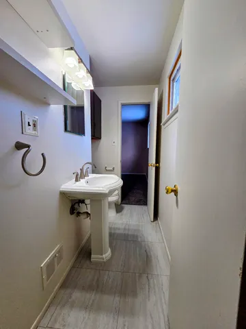 $178,500 | 15700 Oakbrook Street, Romulus, MI 48174