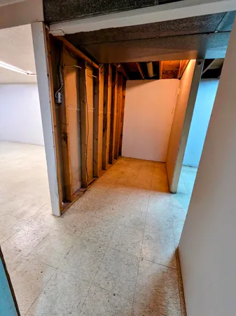 $180,000 | 15700 Oakbrook Street, Romulus, MI 48174