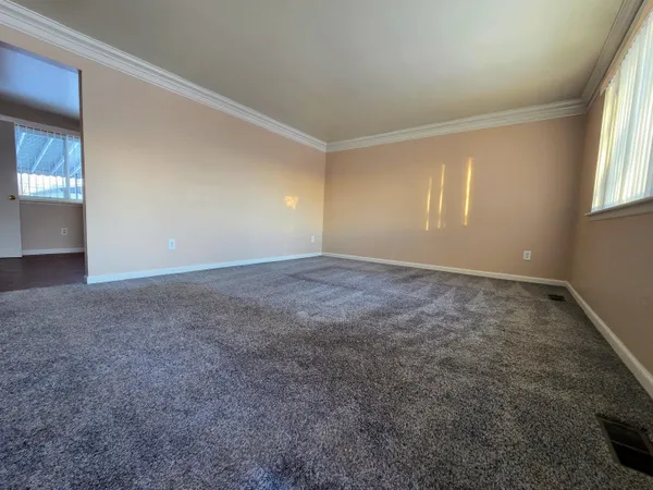 $180,000 | 15700 Oakbrook Street, Romulus, MI 48174