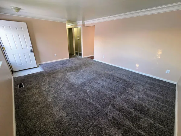 $180,000 | 15700 Oakbrook Street, Romulus, MI 48174