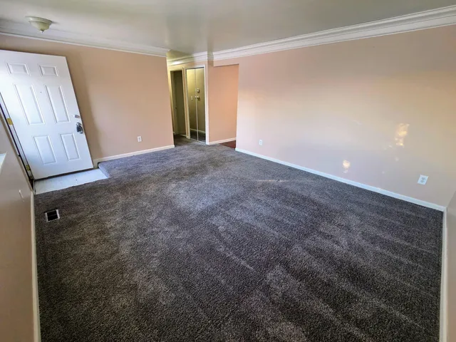 $178,500 | 15700 Oakbrook Street, Romulus, MI 48174