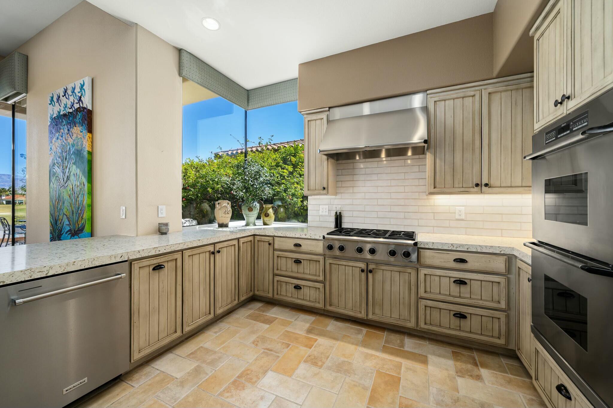 126 Loch Lomond Road Rancho Mirage, CA 92270 - Photo 18 of 40 tempImagelAh9O0