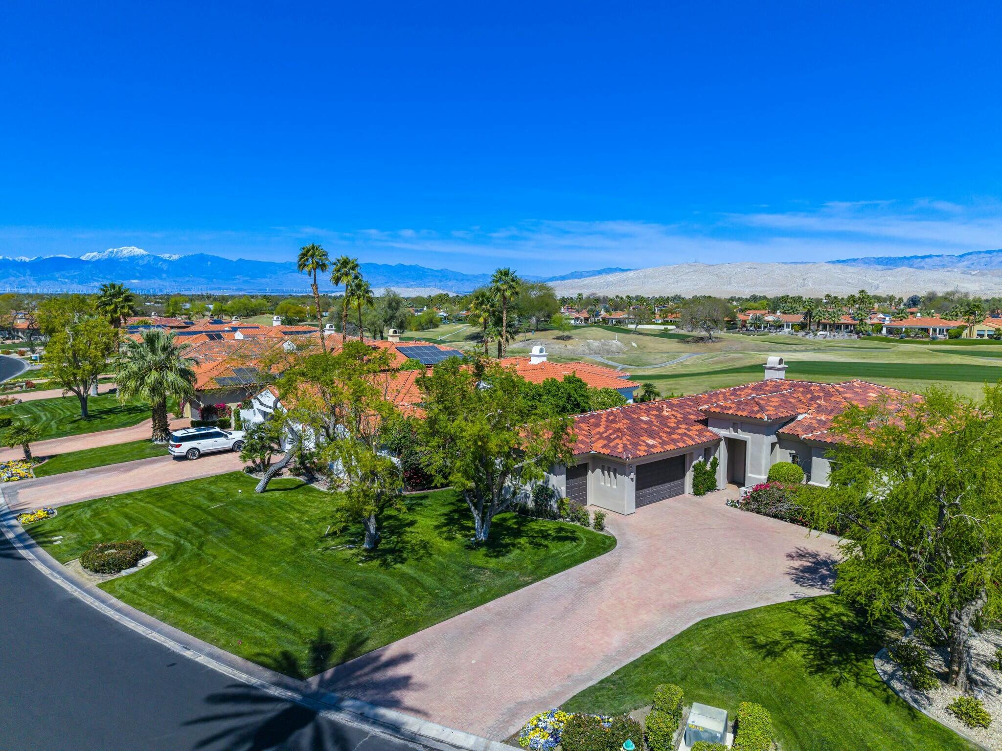 126 Loch Lomond Road Rancho Mirage, CA 92270 - Photo 4 of 40 tempImageOW8Pob