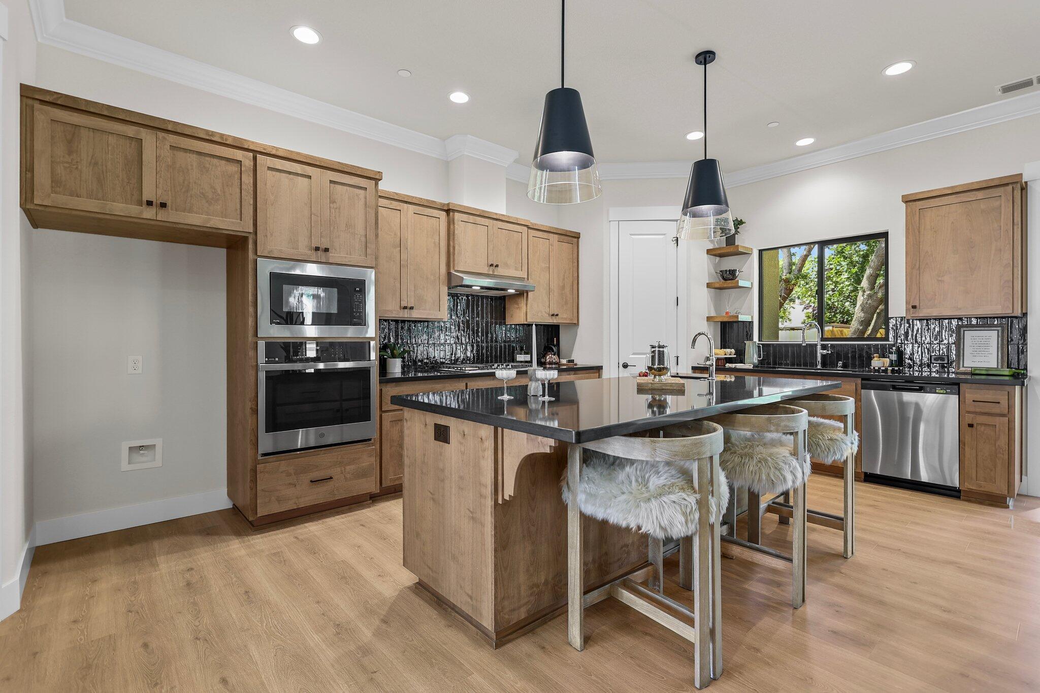 2876 River Mist Walk Redding, CA 96001 - Photo 4 of 40 1-web-or-mls-8Q0A5367