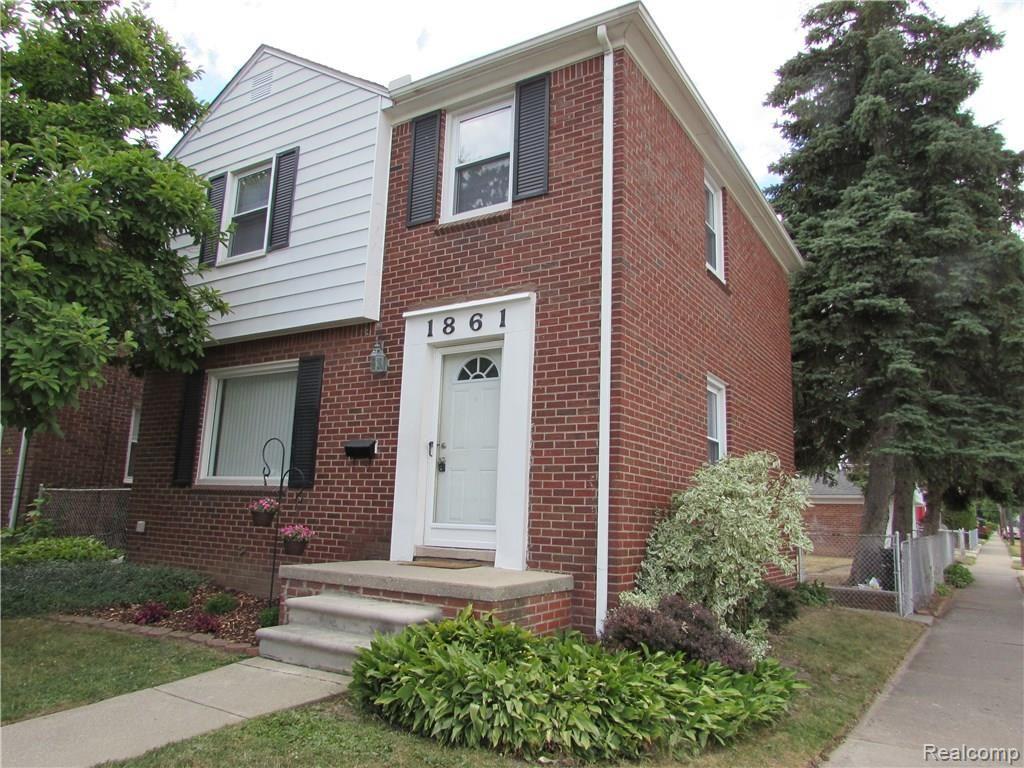 1861 Mildred Street Dearborn, MI 48128 - Photo 17 of 17 050.JPG