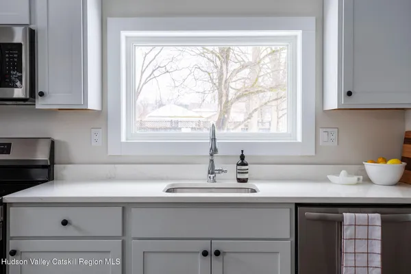 $2,250 | 3004 West Church Street, Unit COTTAGE, Pine Plains, NY 12567