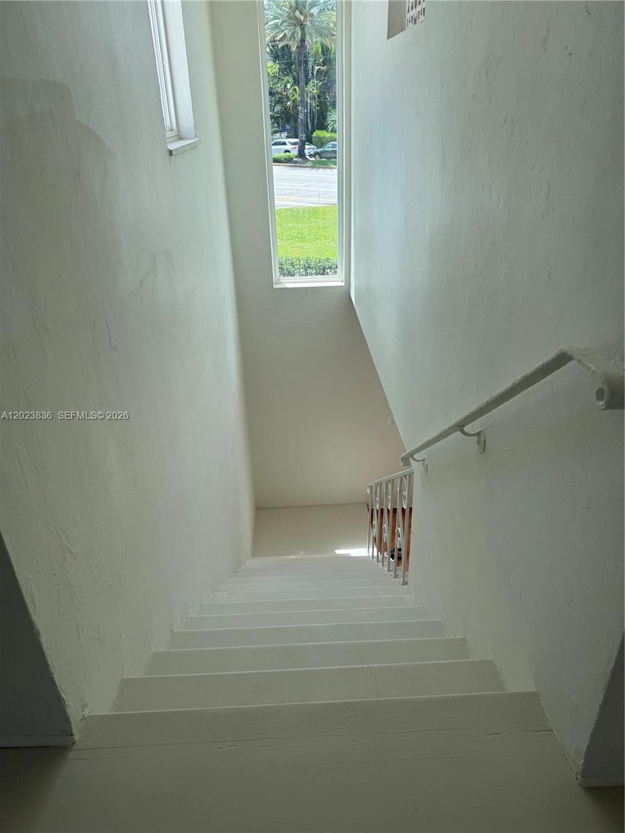 6312 Alton Road Miami Beach, FL 33140 - Photo 2 of 15 a view of small space