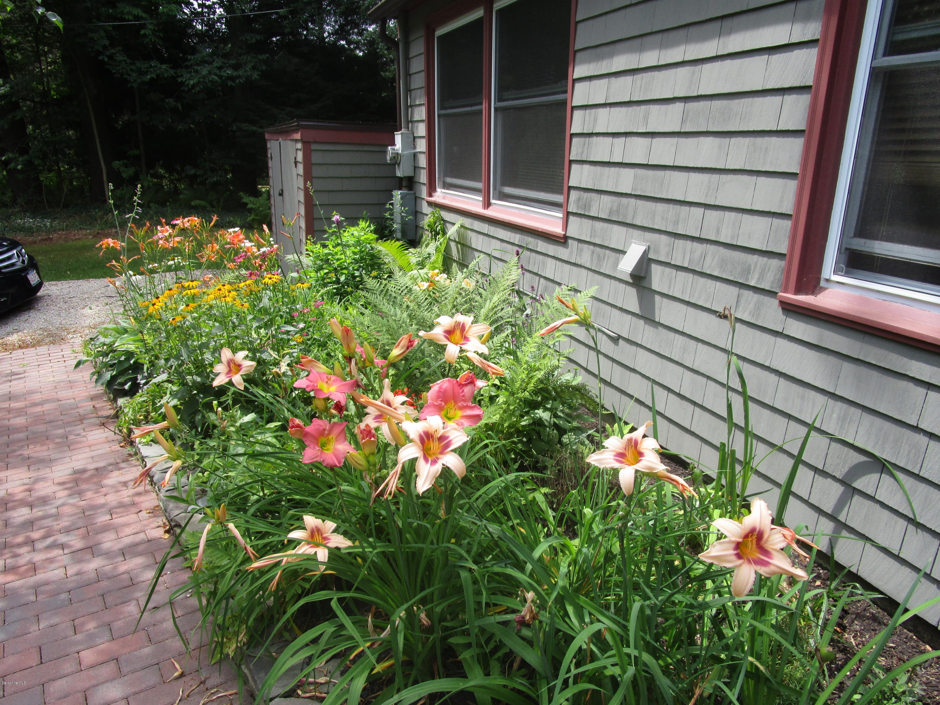 139 E Road Alford, MA 01266 - Photo 32 of 32 Messsisng lilly garden