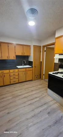 $1,200 | 2117 Grand Avenue, Abilene, TX 79605