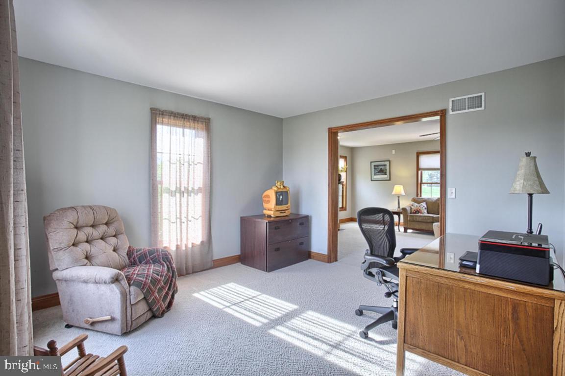 736 Rohen Ridge Drive Lititz, PA 17543 - Photo 18 of 32