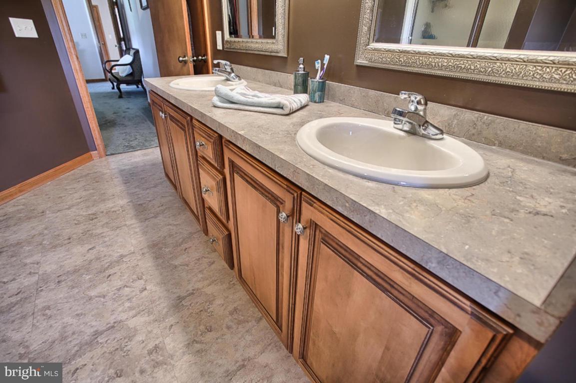 736 Rohen Ridge Drive Lititz, PA 17543 - Photo 23 of 32
