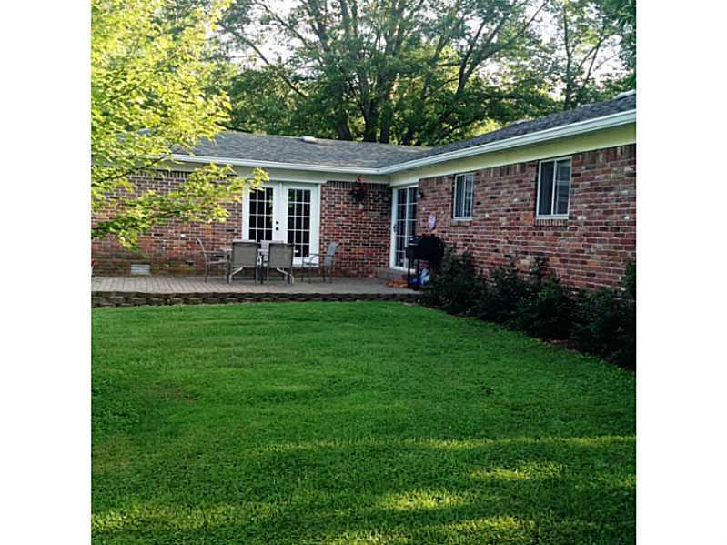 8039 Folkstone Road Indianapolis, IN 46268 - Photo 3 of 24 Gallery Image 3