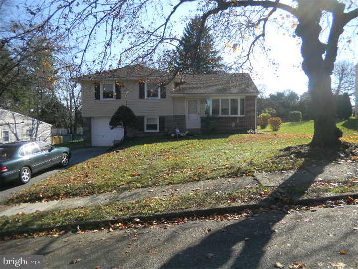 117 Lawrence Road Broomall, PA 19008 - Photo 1 of 17