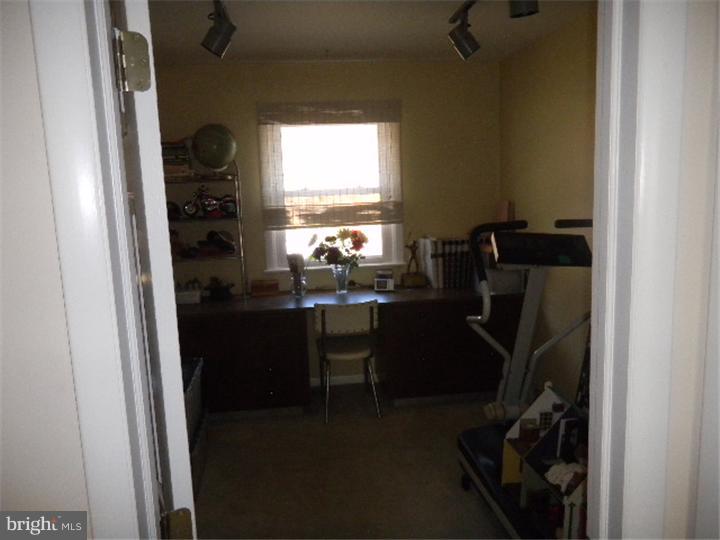 117 Lawrence Road Broomall, PA 19008 - Photo 12 of 17