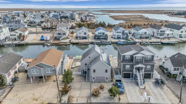 $550,000 | 143 South Captain Drive, Little Egg Harbor, NJ 08087