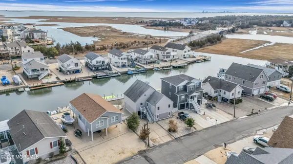 $550,000 | 143 South Captain Drive, Little Egg Harbor, NJ 08087