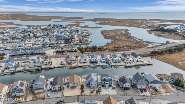 $550,000 | 143 South Captain Drive, Little Egg Harbor, NJ 08087