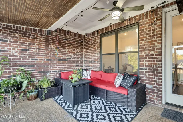 $375,000 | 624 Bending Oak South, Hernando, MS 38632