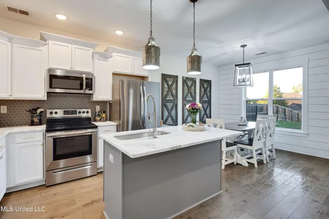 $375,000 | 624 Bending Oak South, Hernando, MS 38632