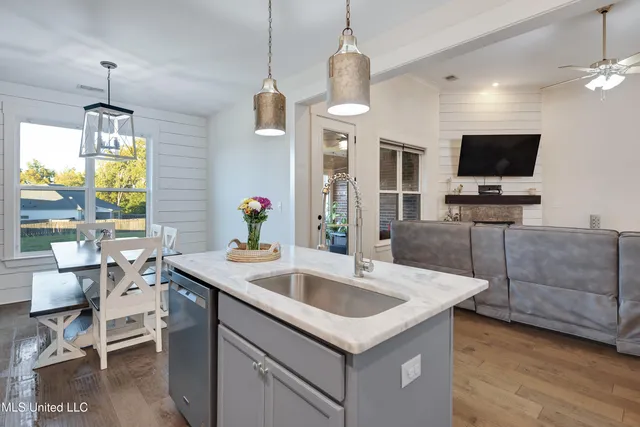 $375,000 | 624 Bending Oak South, Hernando, MS 38632