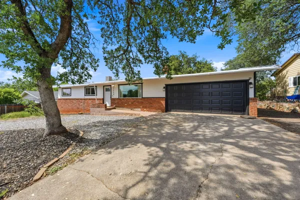 $399,000 | 1448 Mistletoe Lane, Redding, CA 96002