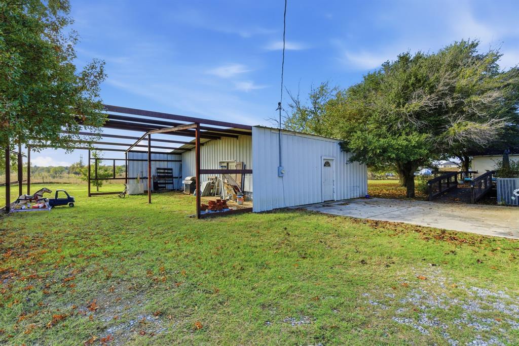 3420 Springfield Road Springtown, TX 76082 - Photo 38 of 39