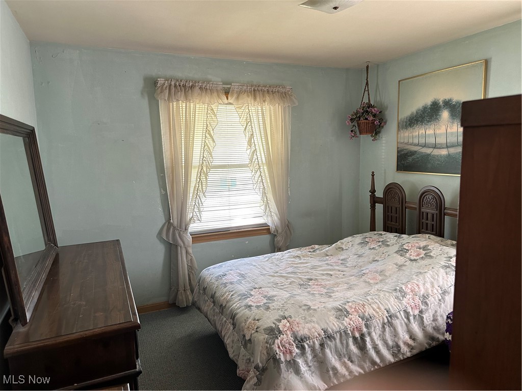 15917 Turney Road Maple Heights, OH 44137 - Photo 8 of 19 Primary first floor bedroom