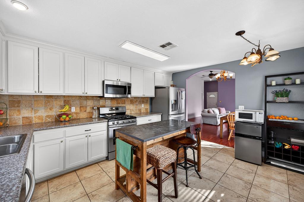 115 Arcade Boulevard Sacramento, CA 95815 - Photo 11 of 24