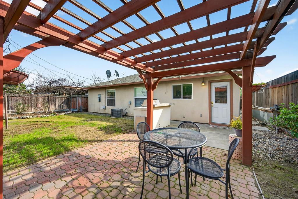 115 Arcade Boulevard Sacramento, CA 95815 - Photo 22 of 24