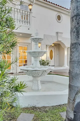 a view of an entryway with staircase