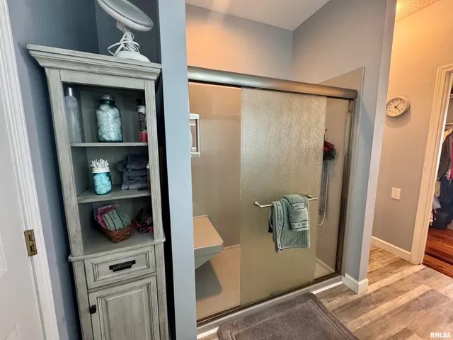 $365,000 | 17794 East Fairfield Road, Mount Vernon, IL 62864