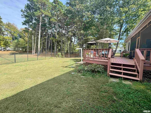 $365,000 | 17794 East Fairfield Road, Mount Vernon, IL 62864