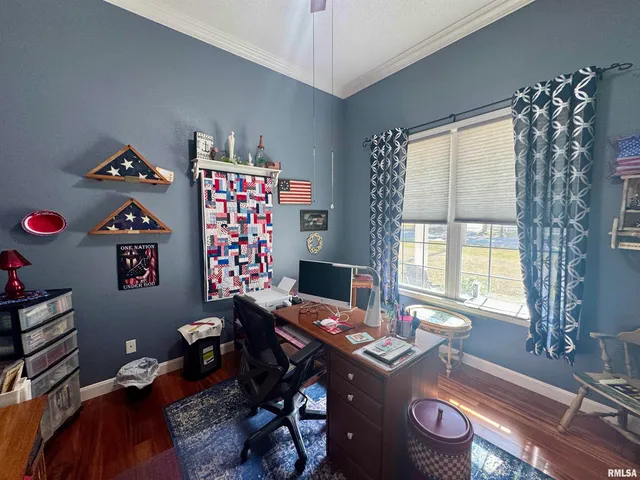 $365,000 | 17794 East Fairfield Road, Mount Vernon, IL 62864