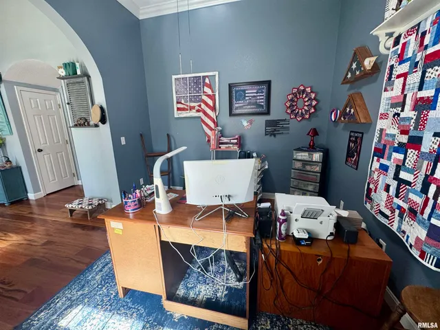 $365,000 | 17794 East Fairfield Road, Mount Vernon, IL 62864