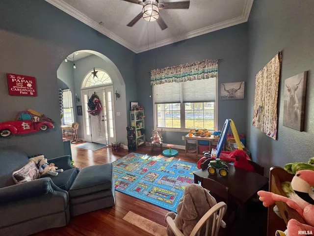 $365,000 | 17794 East Fairfield Road, Mount Vernon, IL 62864