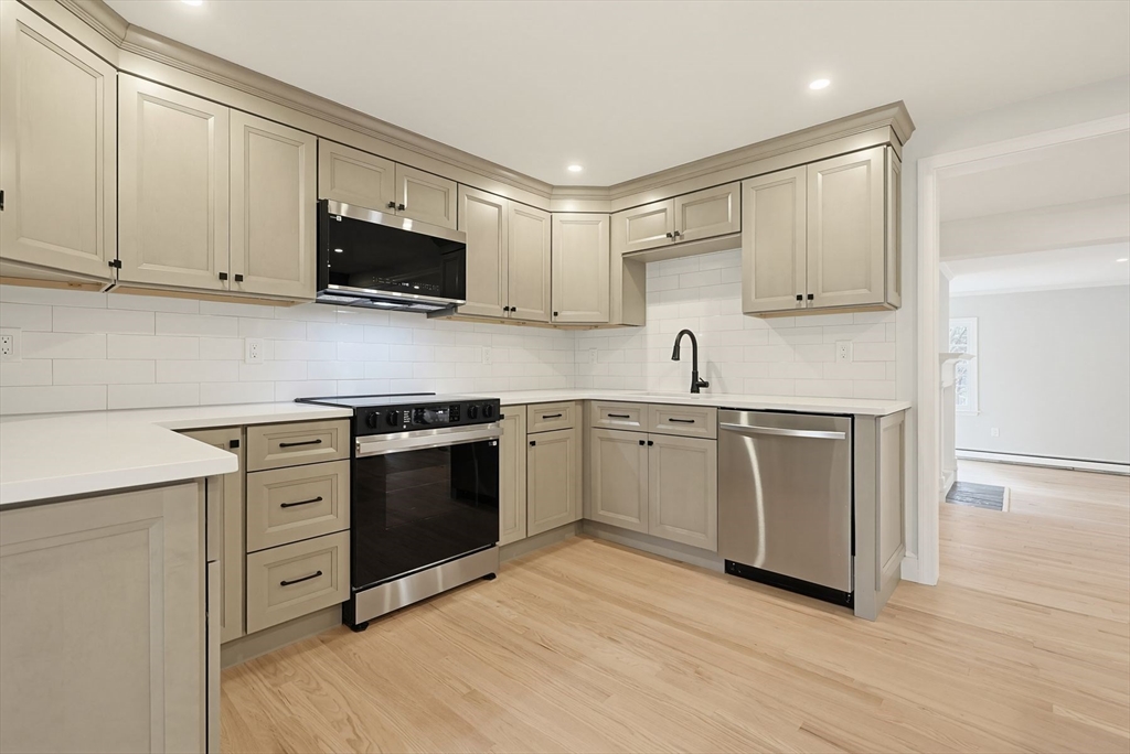 9 Arnold Road Shrewsbury, MA 01545 - Photo 12 of 34