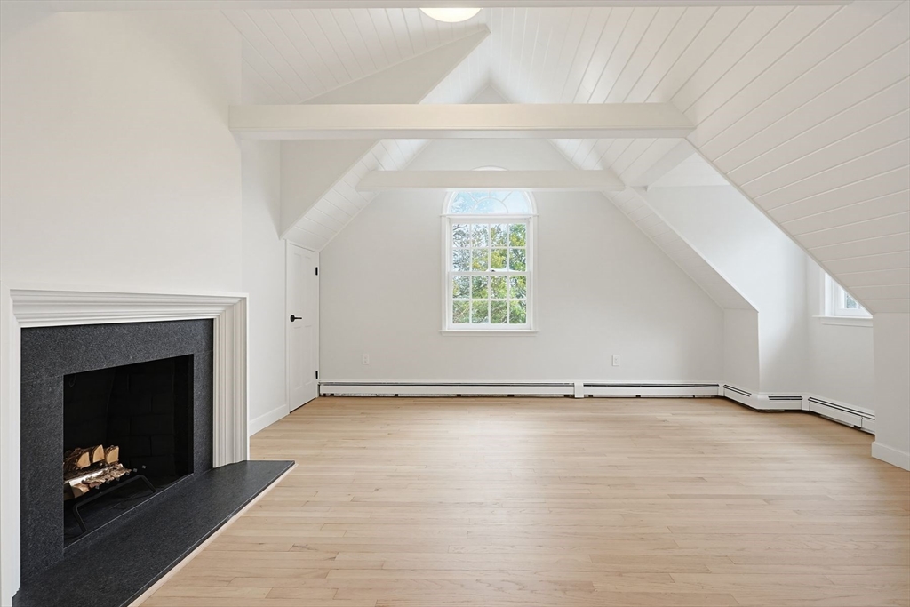 9 Arnold Road Shrewsbury, MA 01545 - Photo 18 of 34