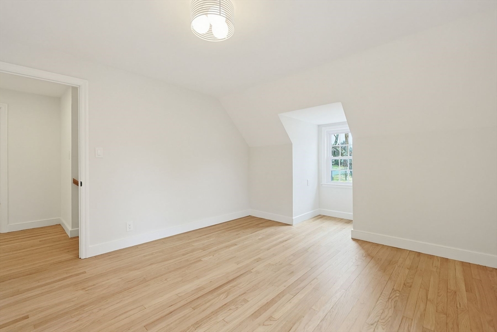 9 Arnold Road Shrewsbury, MA 01545 - Photo 24 of 34