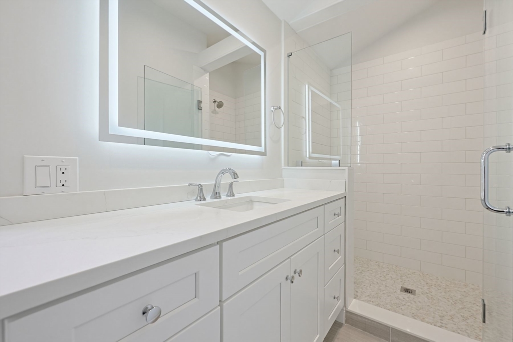 9 Arnold Road Shrewsbury, MA 01545 - Photo 28 of 34