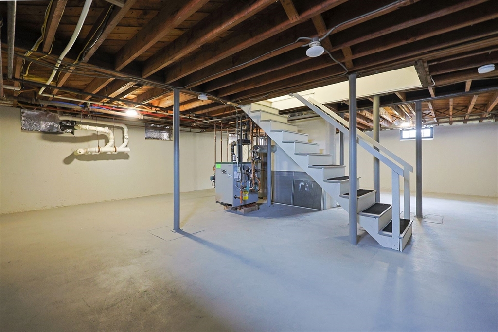 9 Arnold Road Shrewsbury, MA 01545 - Photo 30 of 34